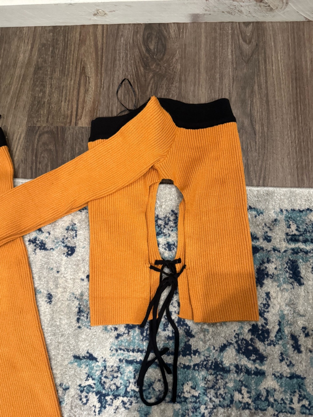 Women’s  Ribbed Orange Drawstring pants set - Picture 4 of 8